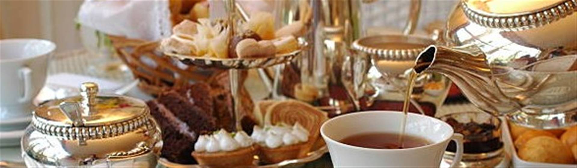 Elegant afternoon tea with Champagne along with several DC sites all decorated for the holidays 